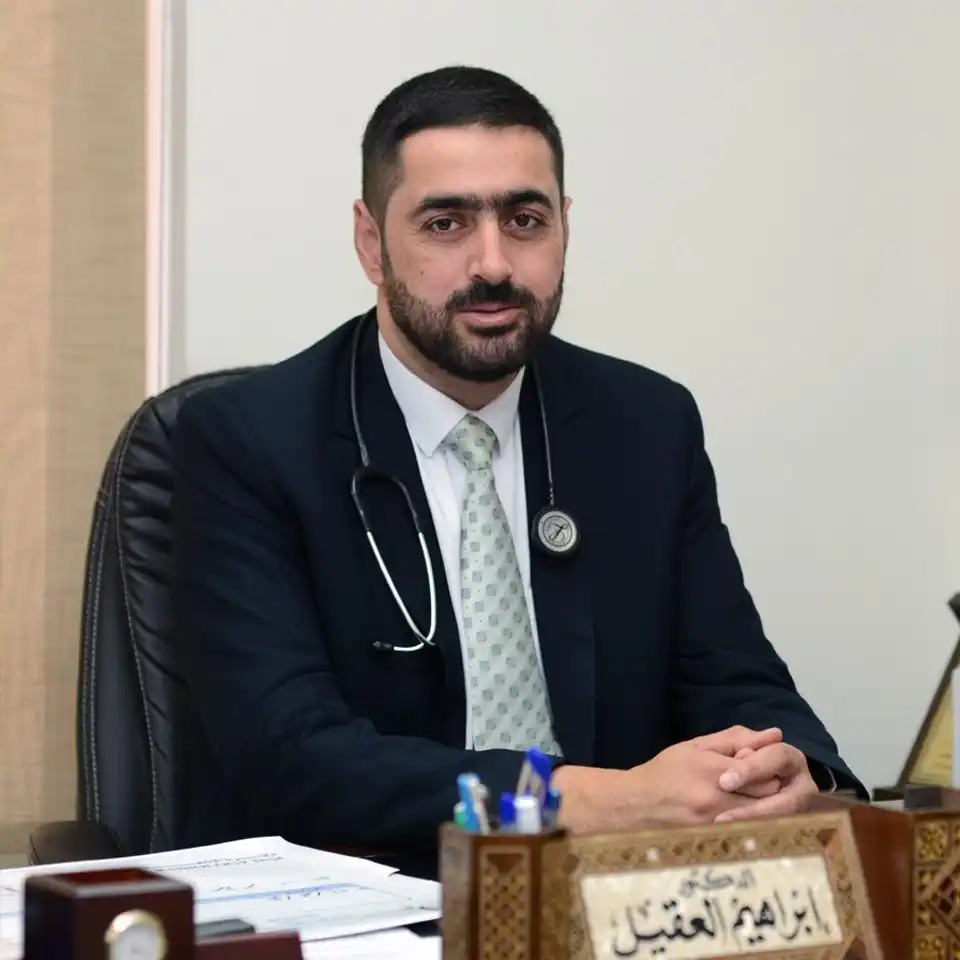 د. ابراهيم العيل - أخصائي الأمراض الصدرية والباطنية وأمراض النوم والعناية المركزة