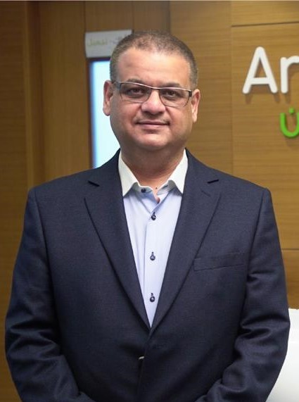 مركز اراك - دكتور فؤاد العبادي - Consultant of oral, maxillofacial surgery and dental implants - استشاري جراحة الفم والوجه والفكين وزراعة الأسنان