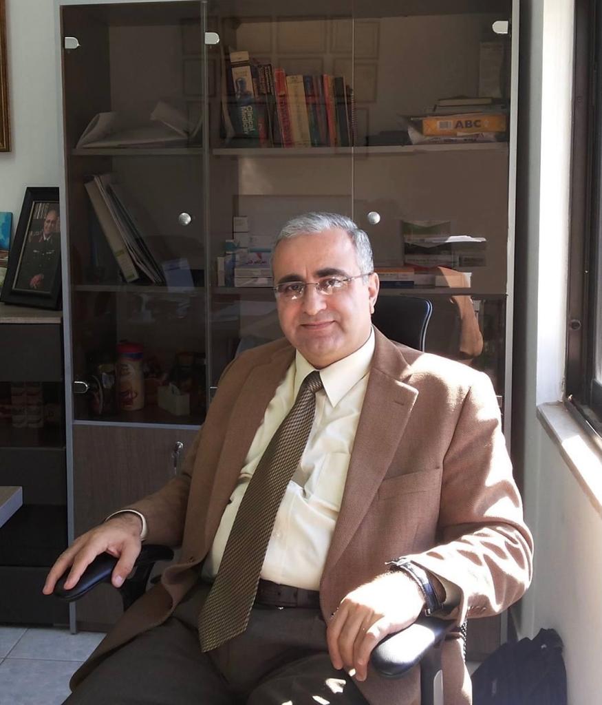 د. نشأت أيوب الهلسة - Dr. Nashat Ayoub Halasah - استشاري الأمراض الباطنية - Consultant Internal Medicine